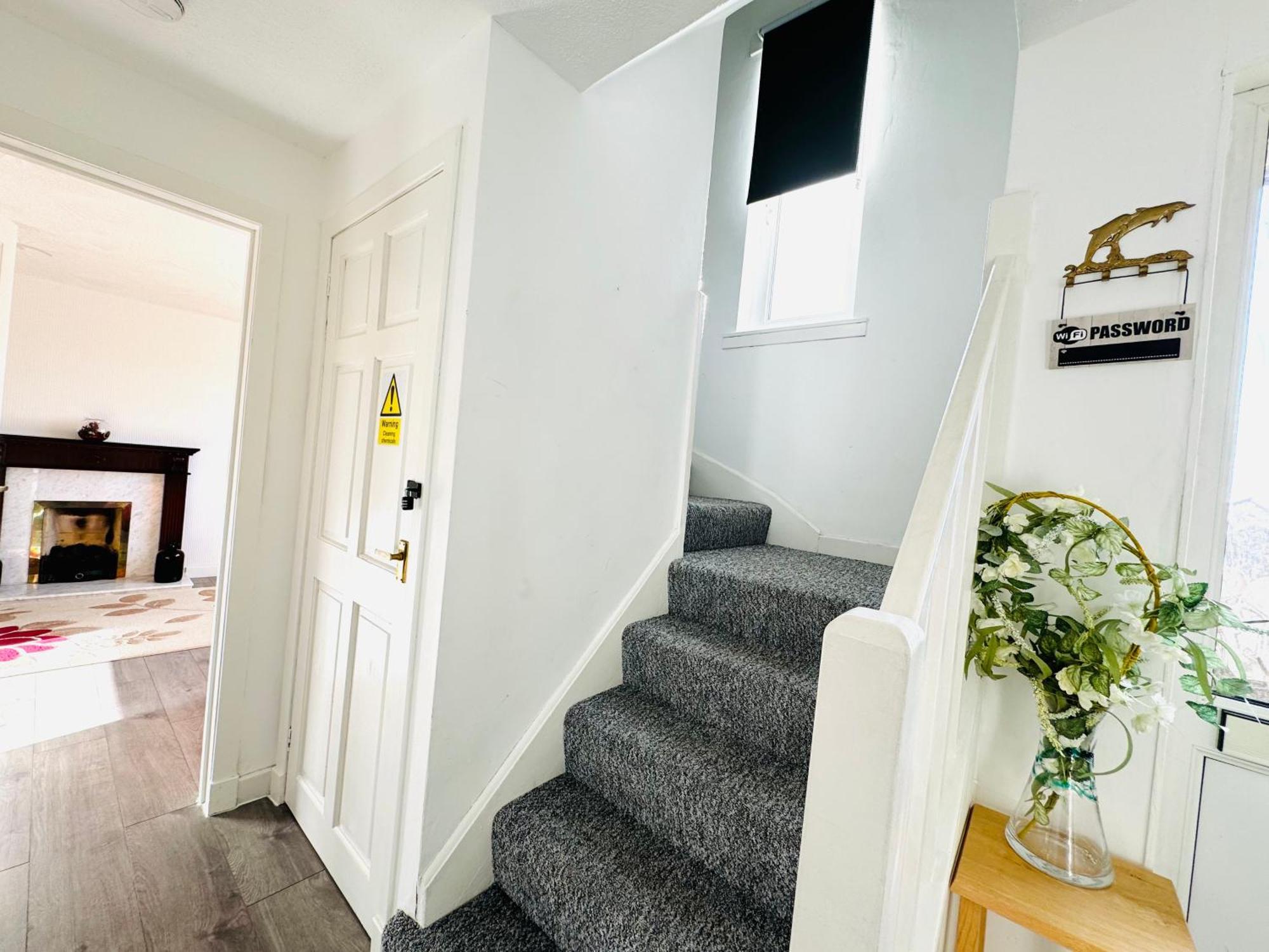 Tillicoultry Jupiter Apartment - Scotland Holiday Let 外观 照片